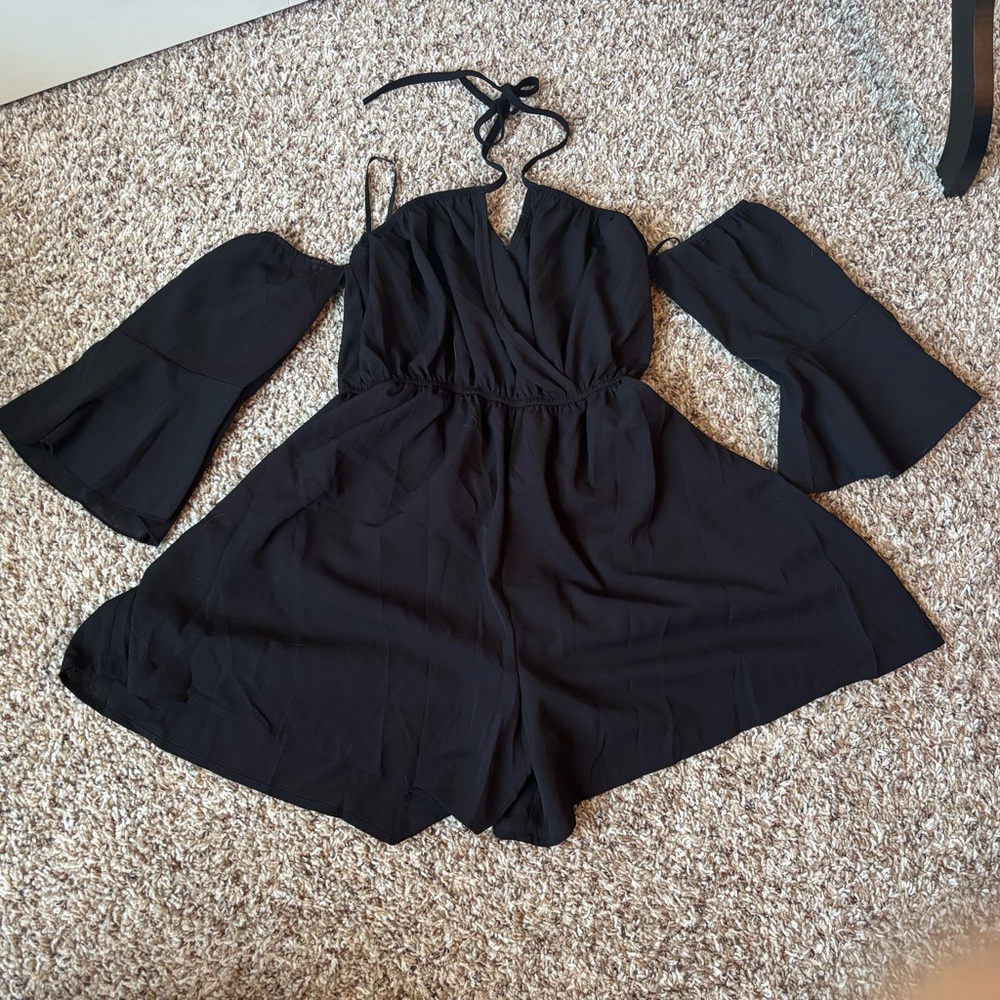 Black‎ Cold Shoulder Romper